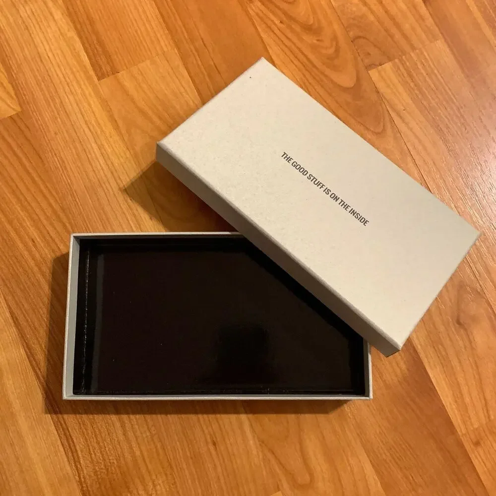 The‎ Good stuff in on the inside hard box